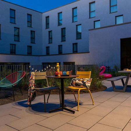 Moxy Outletcity Metzingen Метцинген Экстерьер фото