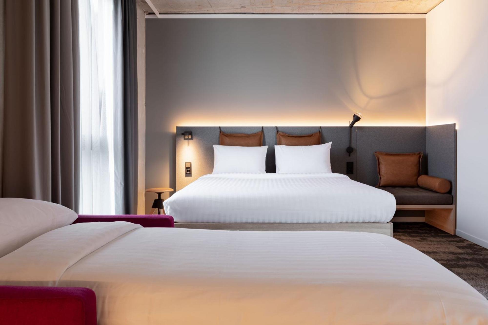 Moxy Outletcity Metzingen Метцинген Экстерьер фото